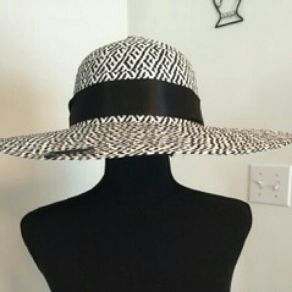 Hat - Picture 3 of 5